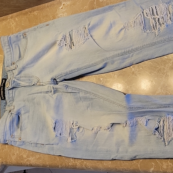 Express Distressed Relaxed Fit Girlfriend Jean, Sz 4 - Picture 2 of 16